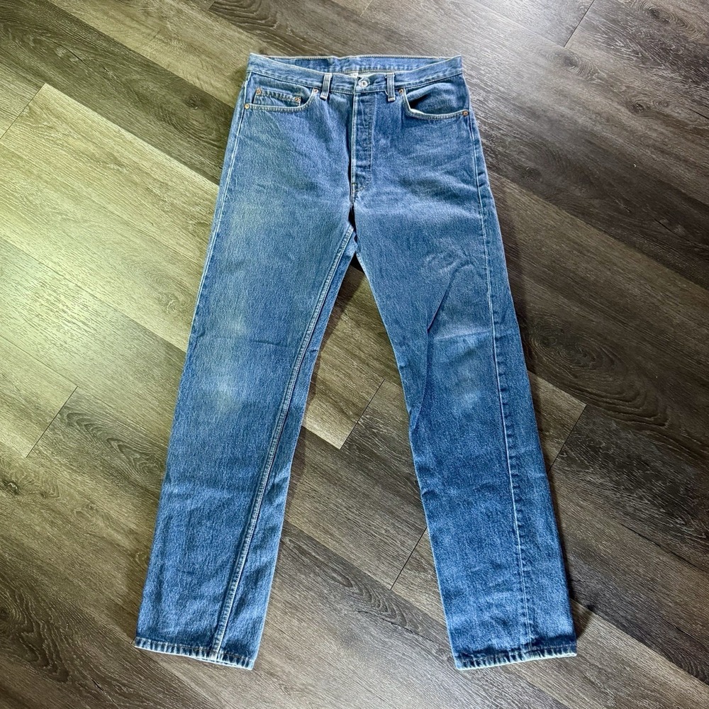 Vintage Made In USA Levi  501xx 80s Light Wash Dark Blue Jeans 34x34 Whiskers